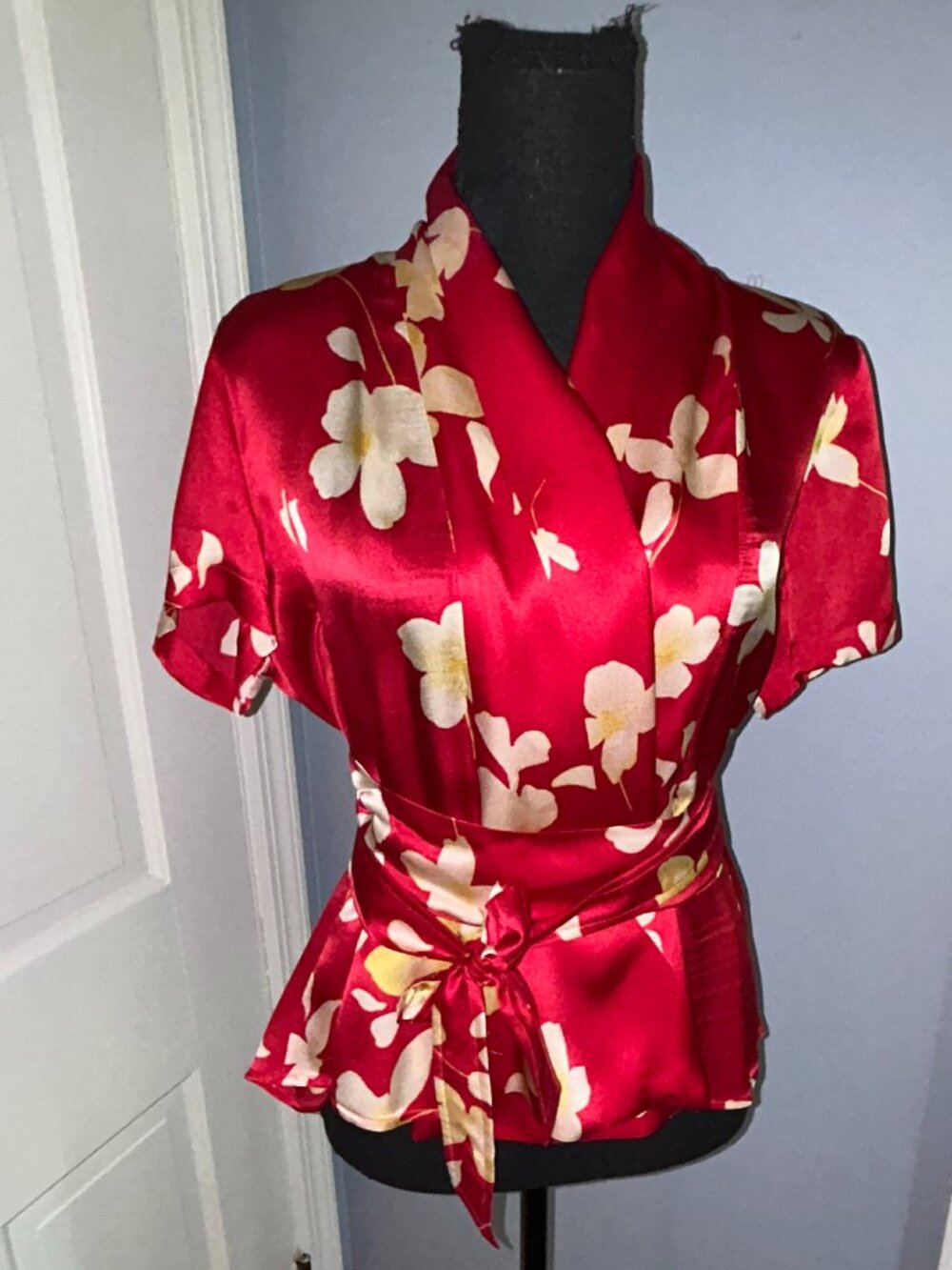MaxMara Studio Silk Wrap Blouse Red Floral, Tie Waist, Made in Italy, Size 6